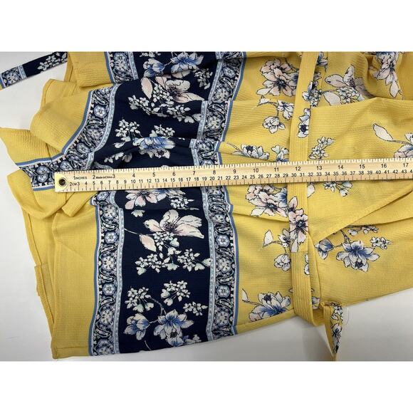 NWTs Trixxi Short Sleeve Yellow and Blue Floral Faux Wrap Romper Size XS - Picture 16 of 16